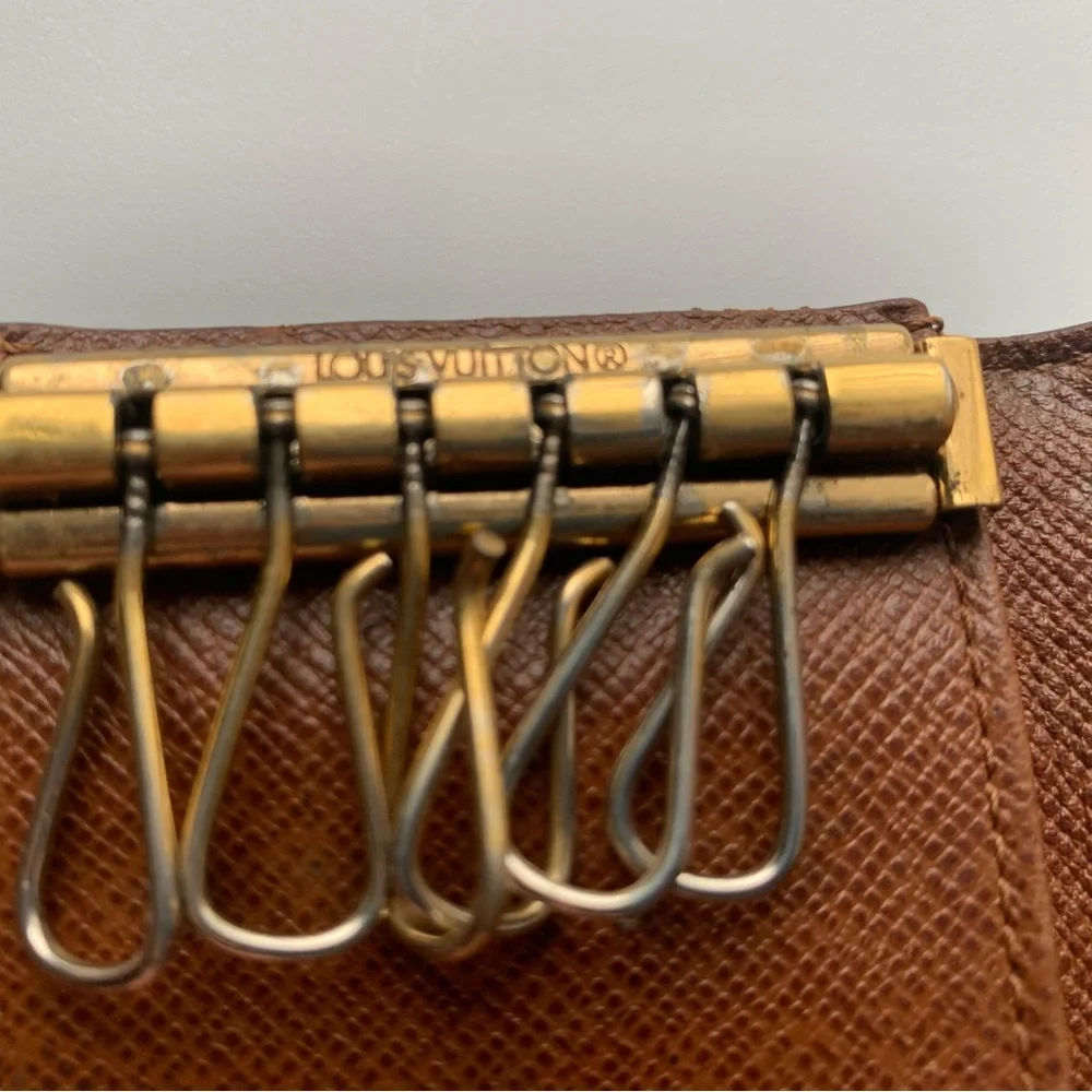 LOUIS VUITTON: Rare Vintage LV Monogram 6 Key Ring Holder Wallet Good Condition - Picture 8 of 13